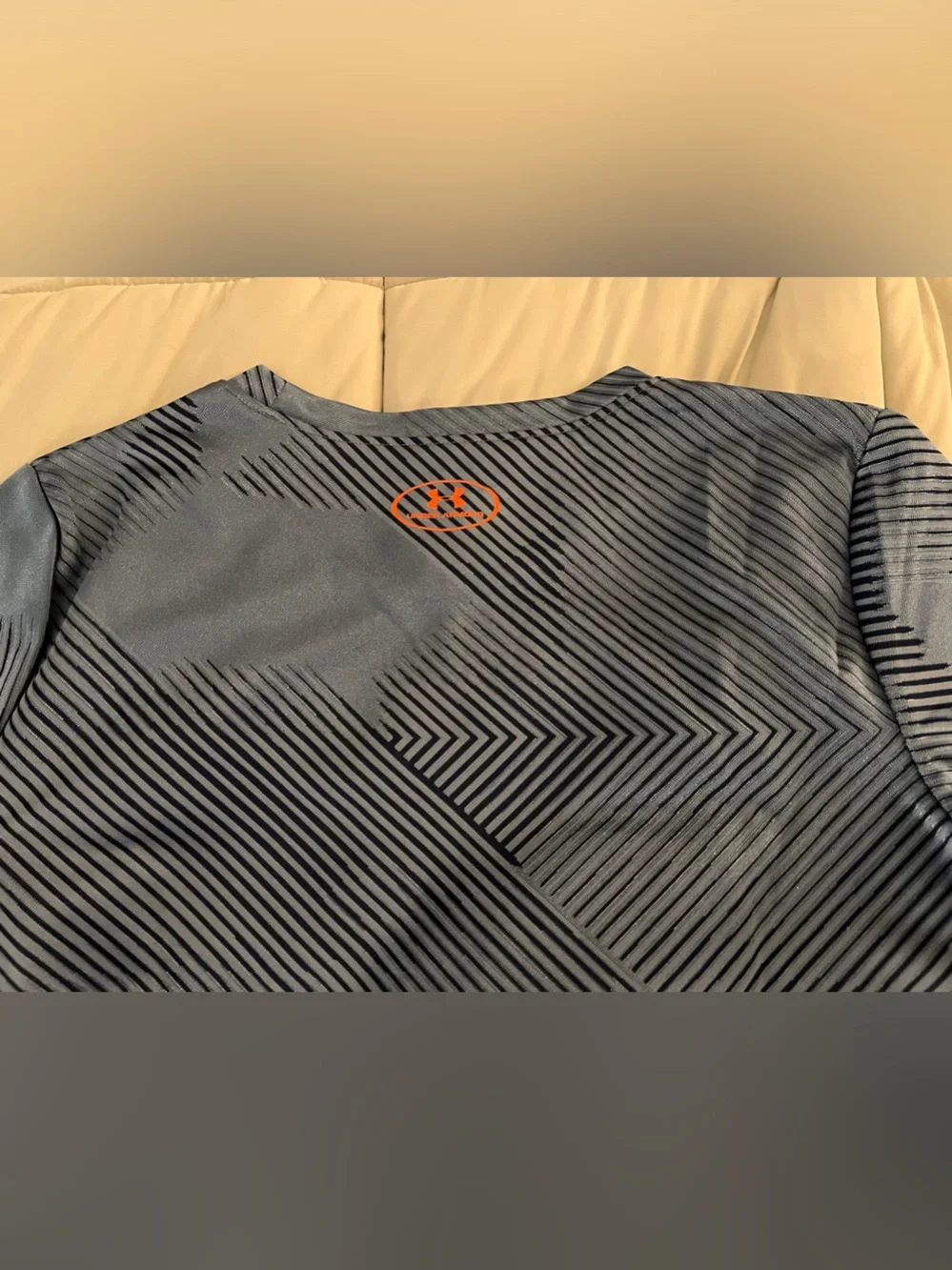 EUC Under Armour heatgear Blue Athletic Tee and Shorts Set with Orange Logo